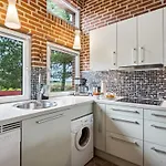Sedine - 3-9km From The Sea By Interhome